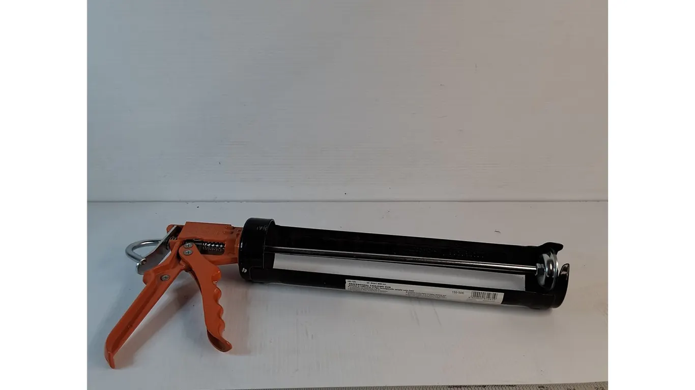 Professional Caulking Gun