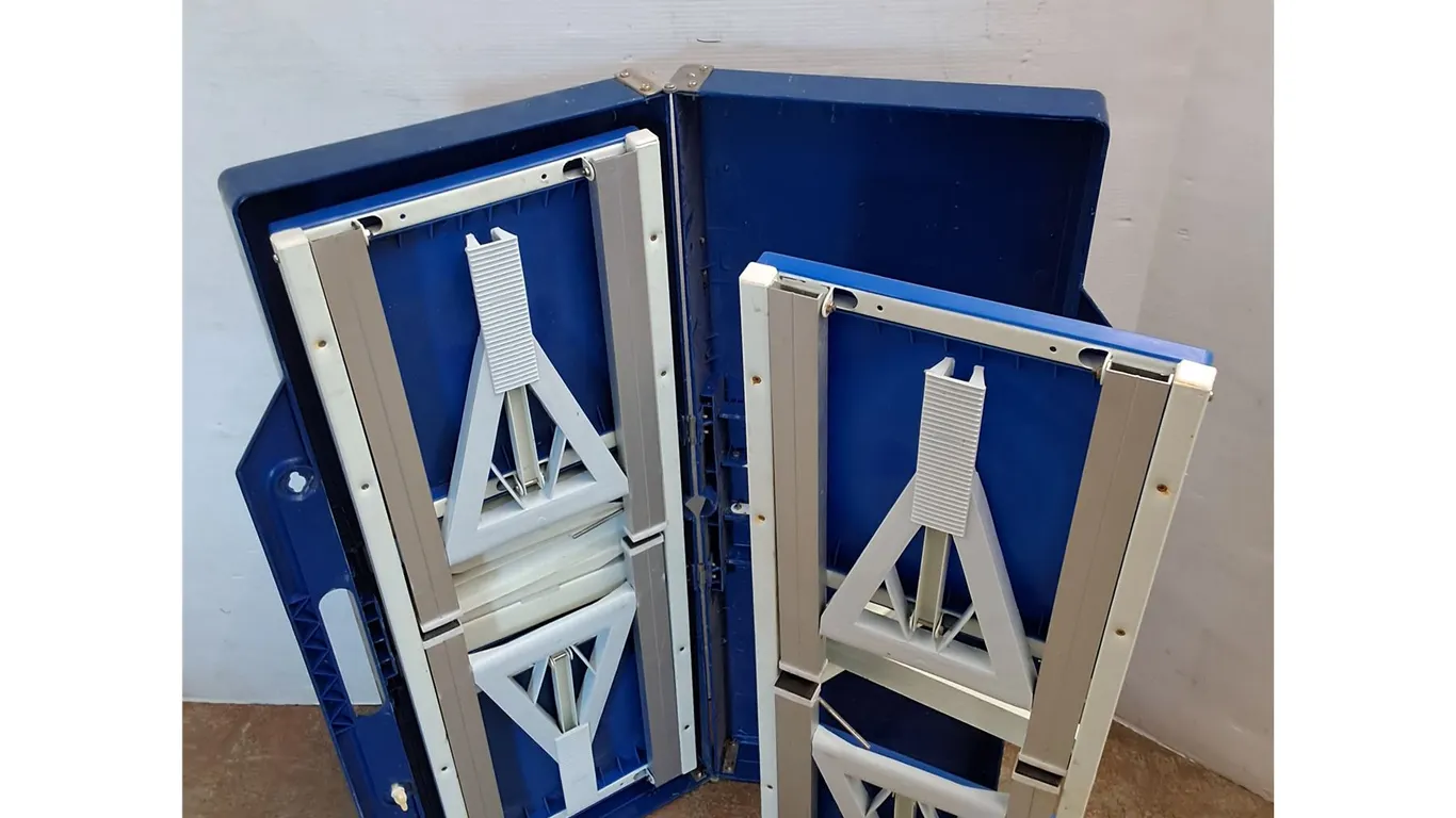 *Small Blue Folding Table with Blue Carry Case No Shipping