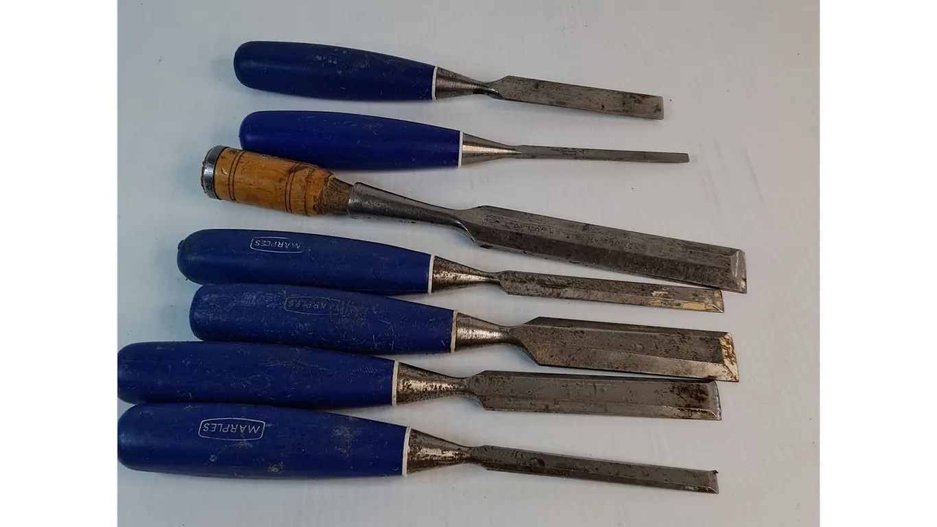 Assorted Wood Chisels (7)
