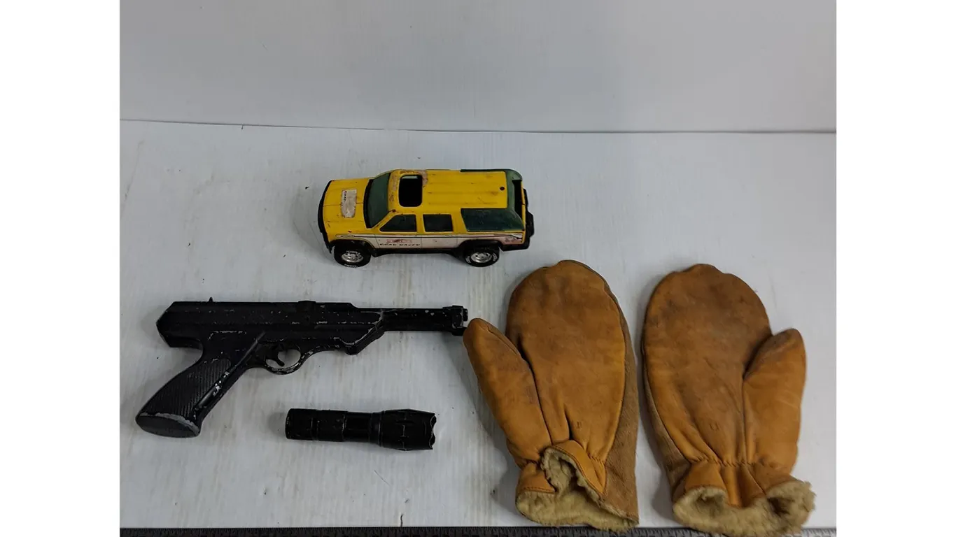 Daisy BB Gun, Large Size Leather Mittens, LED Flashlight, Tonka Toy Truck