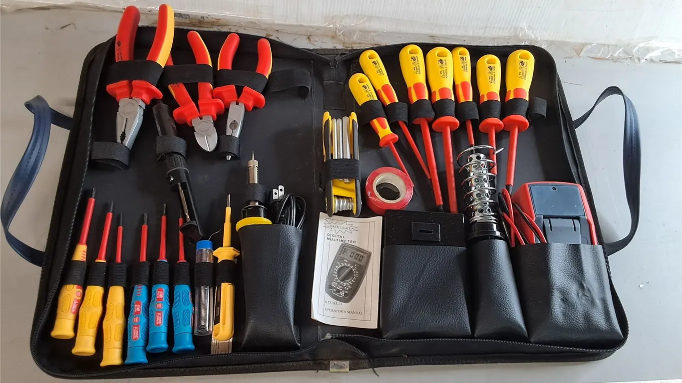 Electrician Tool Set