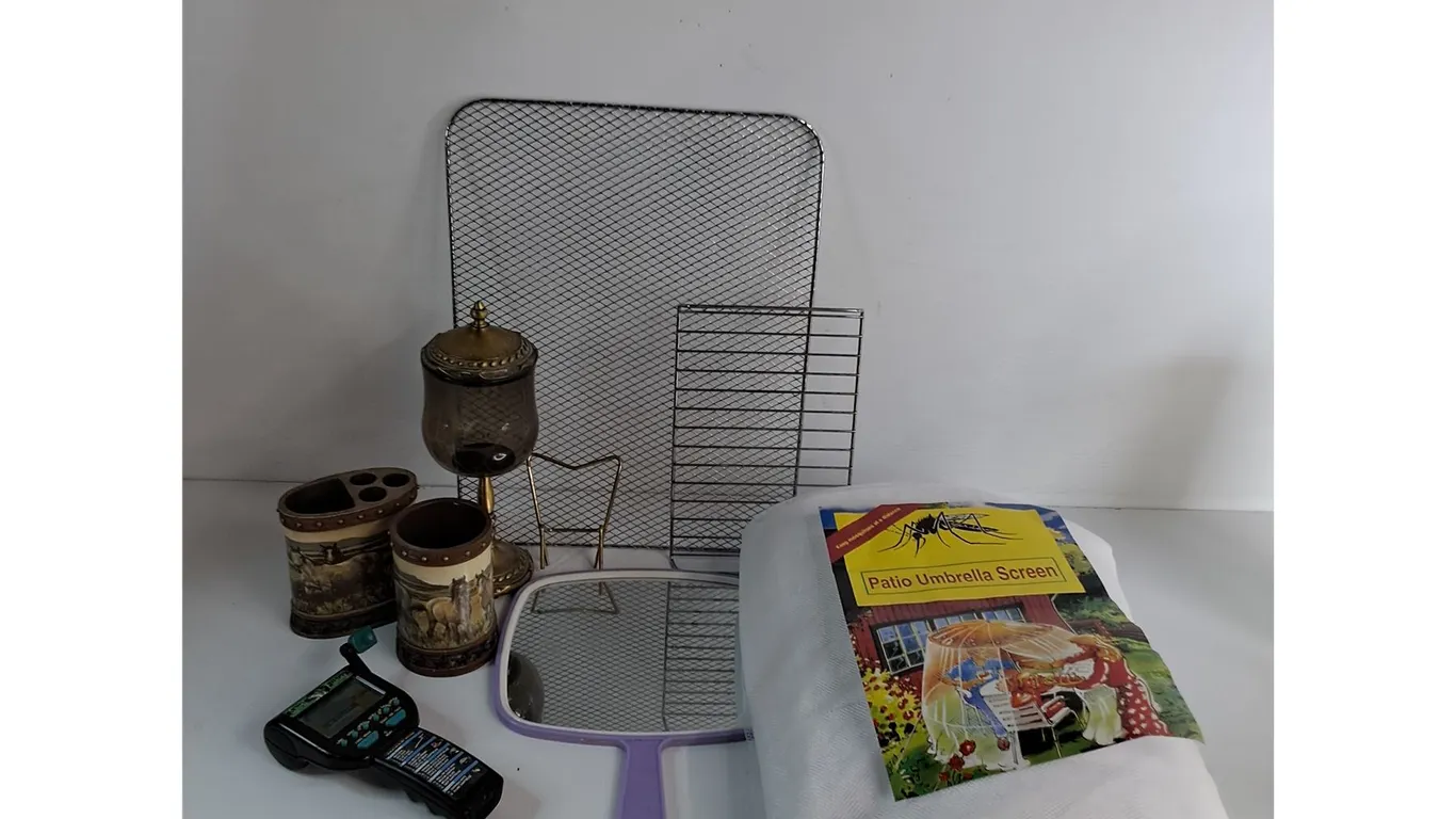 Patio Umbrella Screen, Sport Fishing Game Untested, Handheld Mirror, Misc
