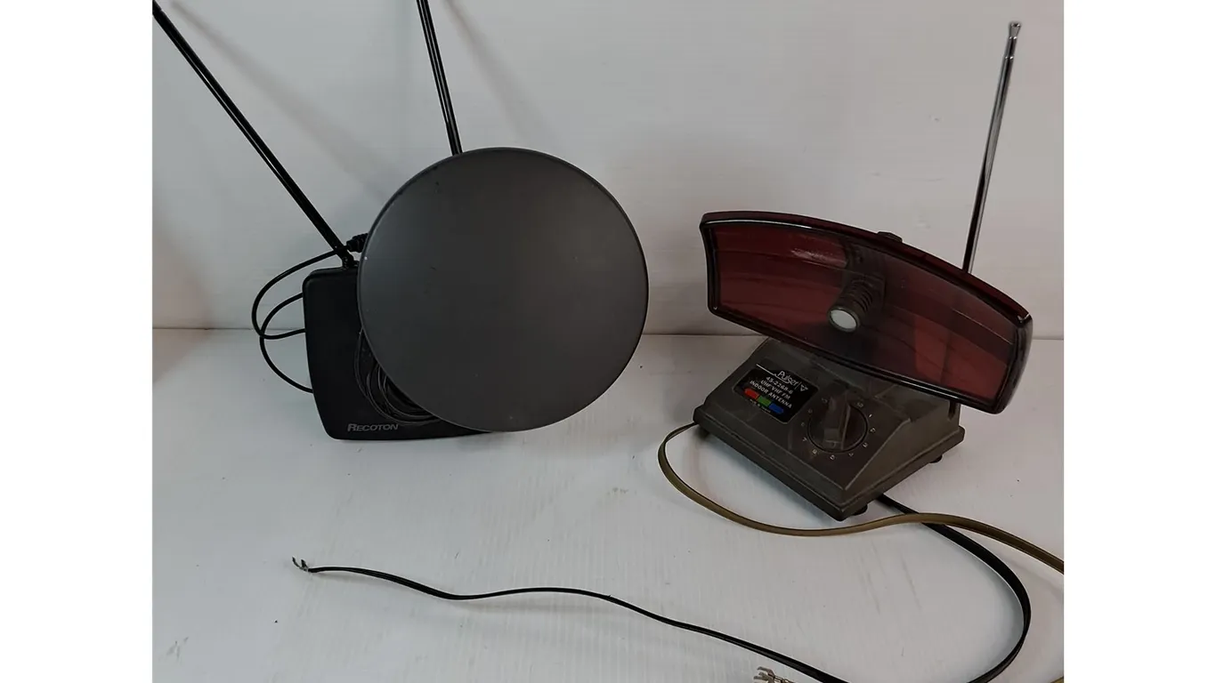 Recoton Disc Antenna, Pulser Indoor Antenna - As Is
