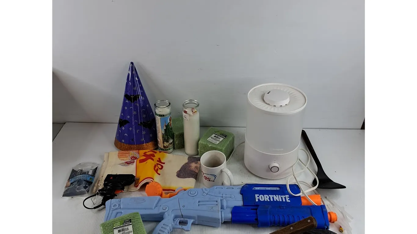 Fortnite Water Gun, Ceramic Mug, Candles, Glue Gun, Floral Foam, Spatulas, Coin Bag, Misc