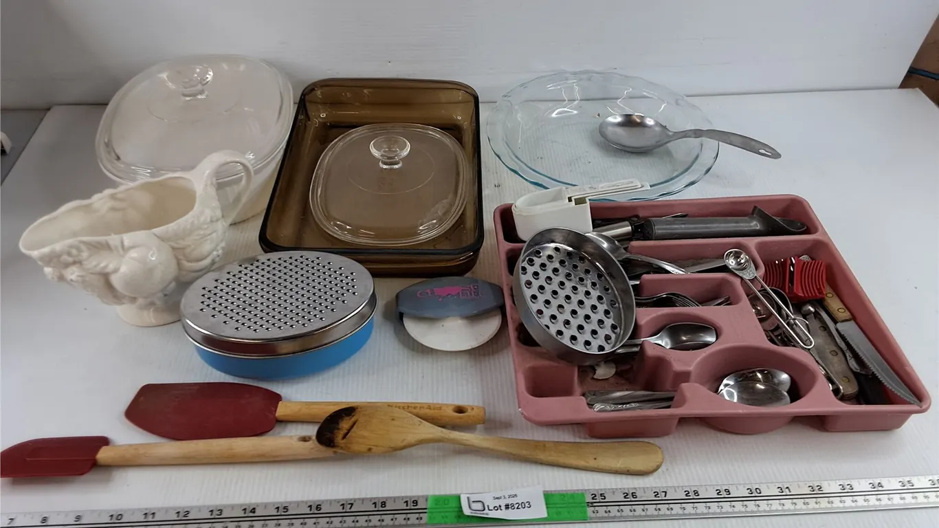 Cutlery, Cheese Grater, Baking Dishes, Cutlery Tray, Gravy Boat, Misc