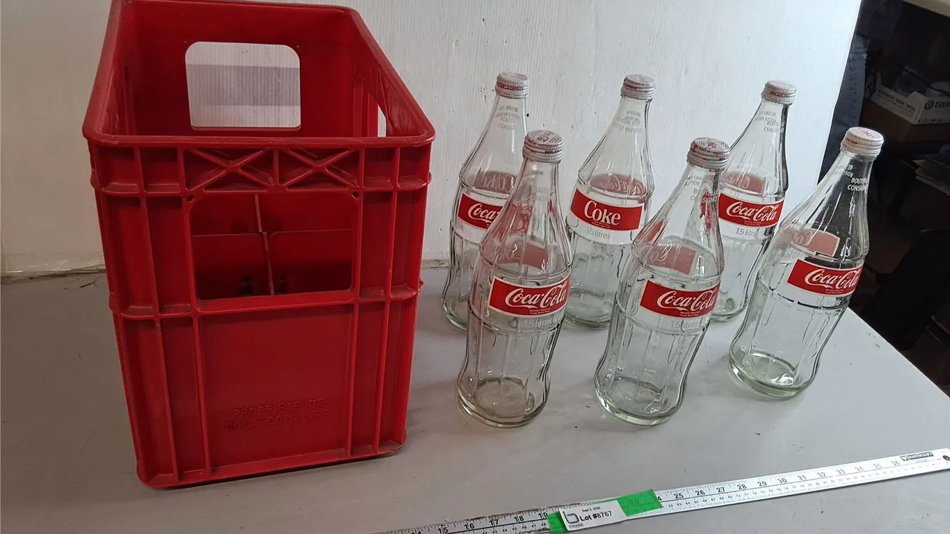 (6) Glass 1.5L Coca Cola Bottles & Crate 15" x 10" x 13.5"- Can't Ship