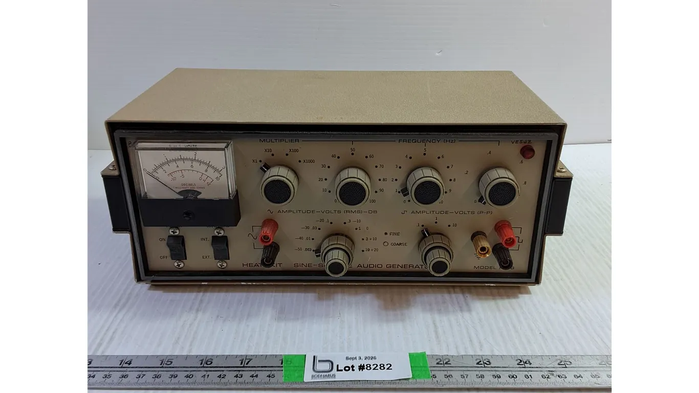 Heather Shine Square Audio Generator 13"x6.5"6" Powers On