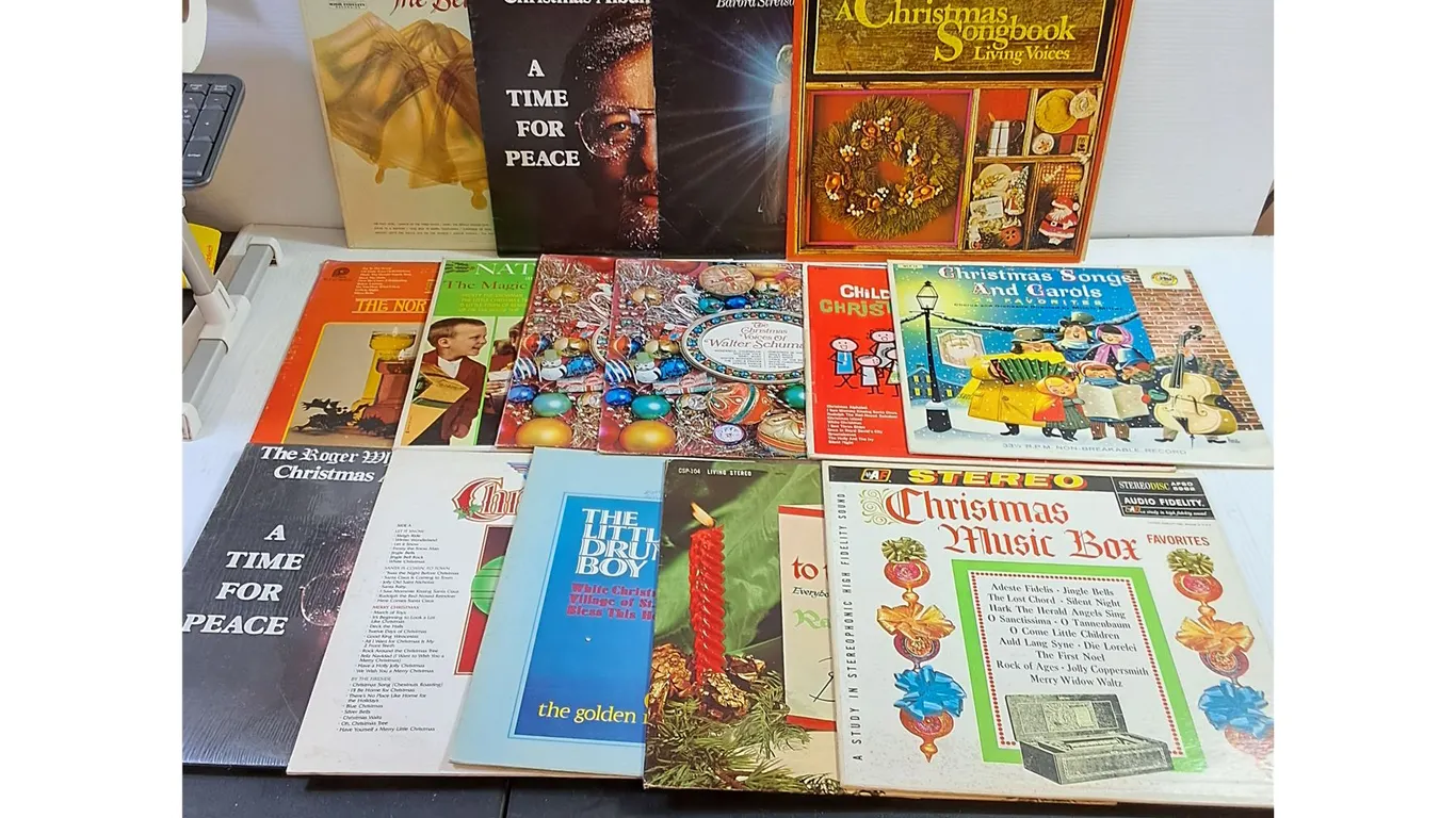 (15) Christmas Vinyl Records