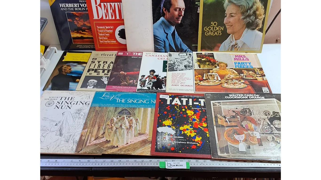 (15) Vinyl Records - Vera Lynn, Mrs. Mills, Andy Dejarlis