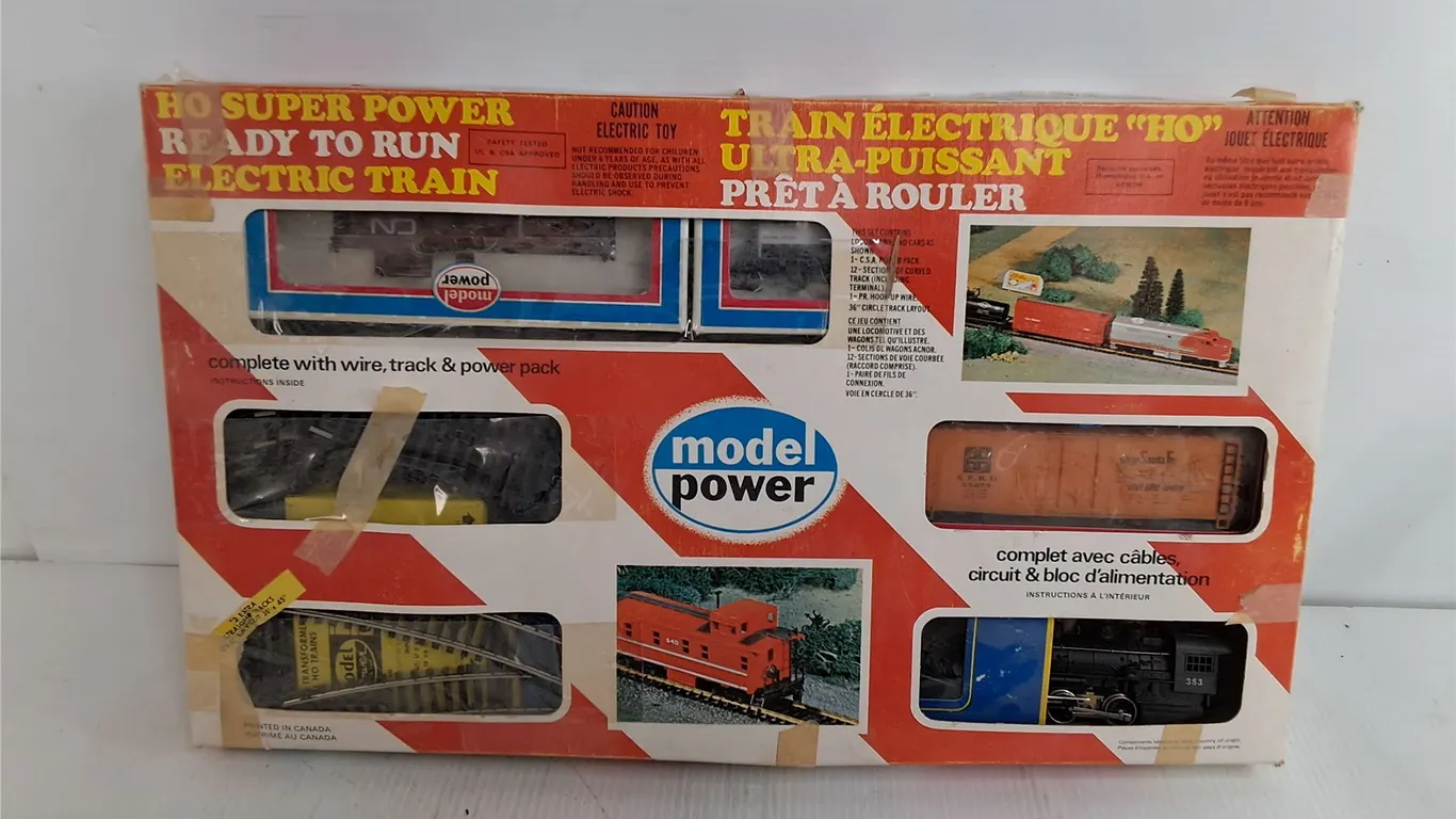 Vintage Ho Super Power Electric Model Train