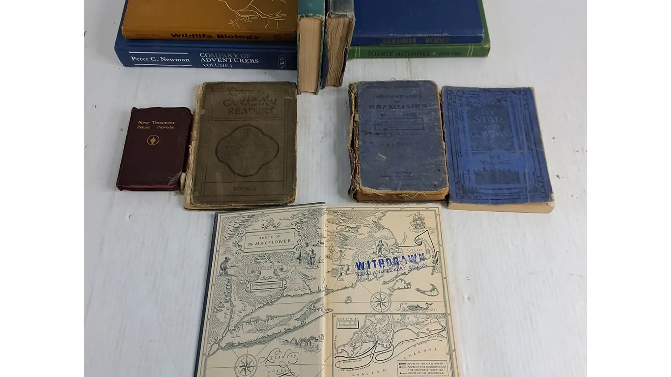 (11) Vintage Books - Wildlife Biology, Ukrainian Reader, Route of the Mayflower