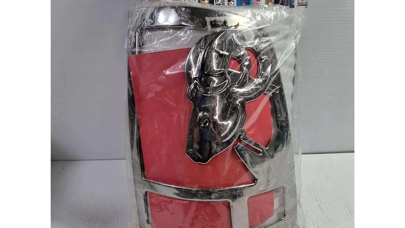 V-Tech Taillight Restyling Chrome Taillight Covers with Big Horns Design