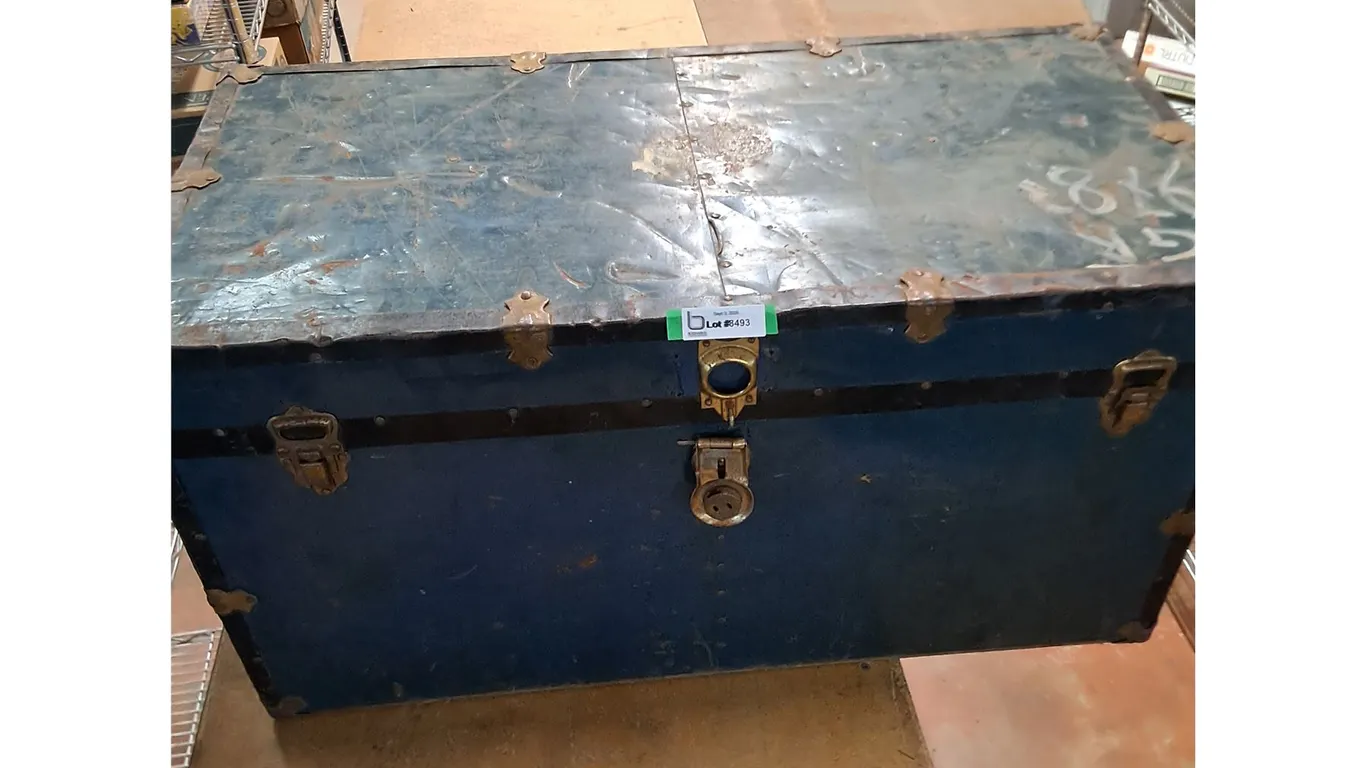 * Vintage Steamer Trunk - 38x19x21" - Pickup Only