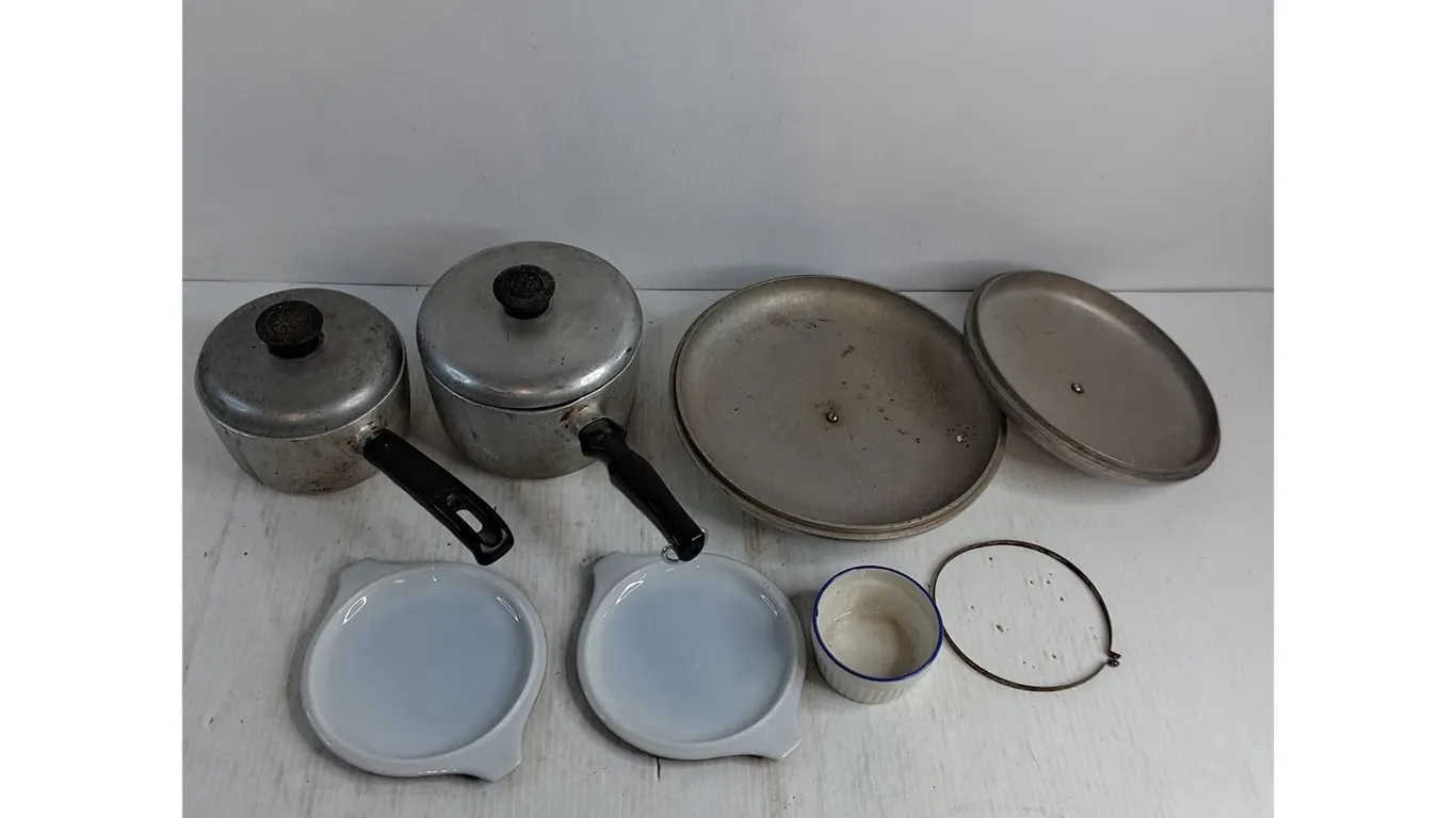 Cast Aluminum Cookware, Pyrex Lids, Misc.