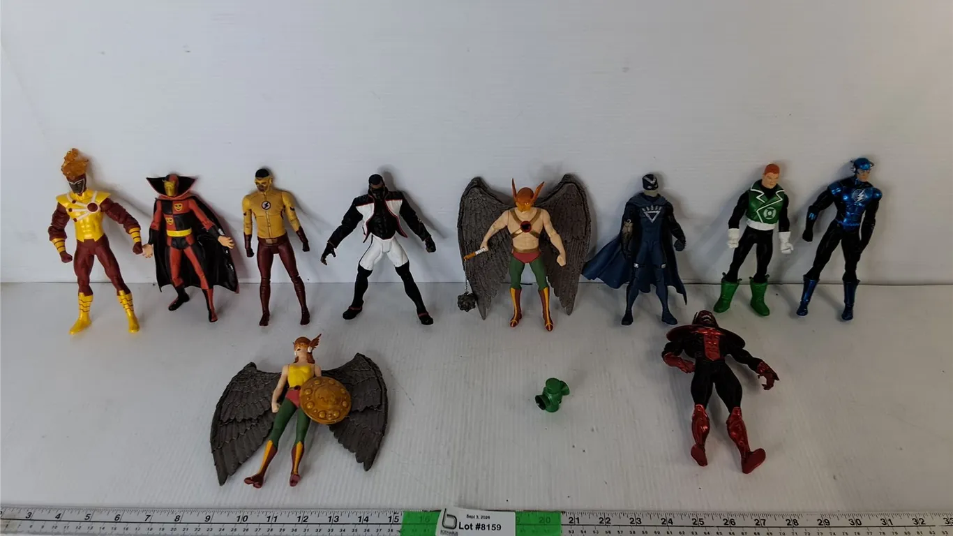 (10) Action Figures-Hawkman, Flash, Green Lantern, Misc.