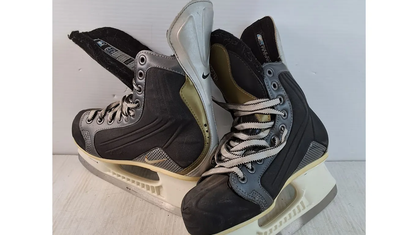 Nike Quest Women's Skates Size 6.5