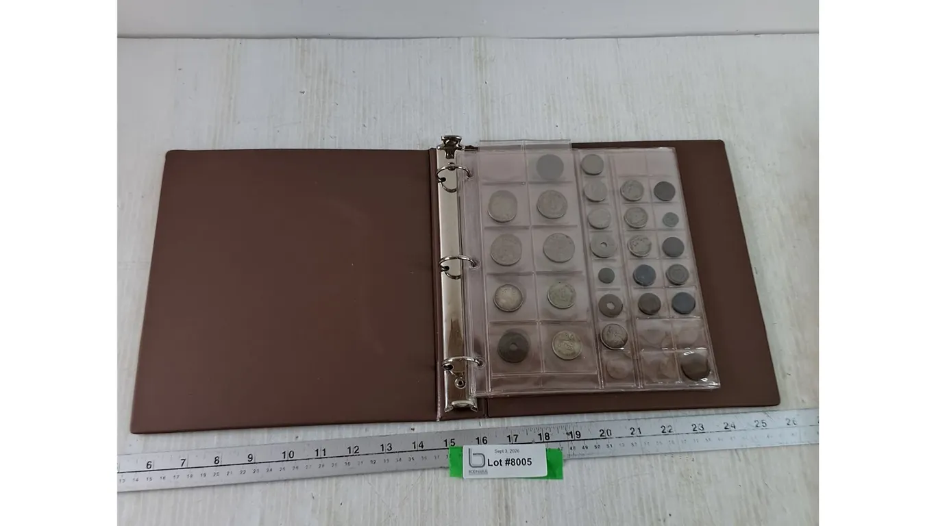 Binder full of Coins, East Africa, US, Cuban Republic, Malaysia, Others