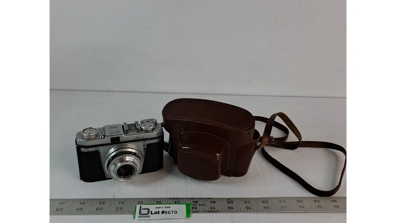Lloca Rapid Camera w/ Case - As Is