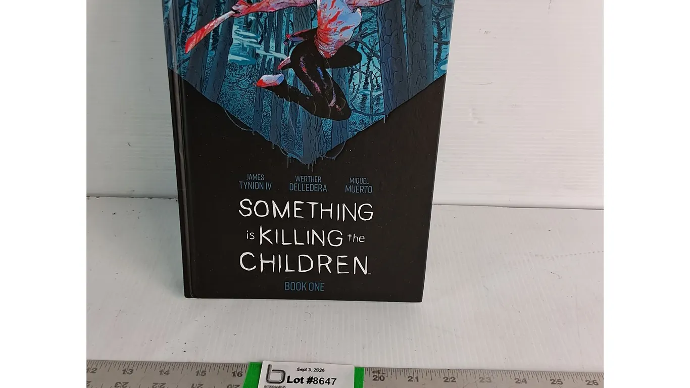 Graphic Book- Something Is Killing The Children