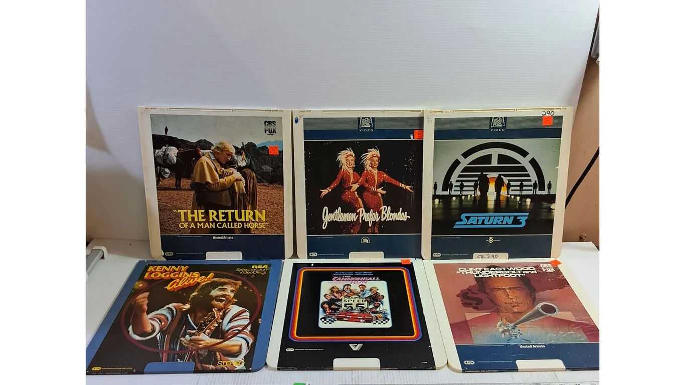 (6) Laser Disc Movies- Gentlemen Prefer Blondes, Saturn 3, Kenny Loggins Alive
