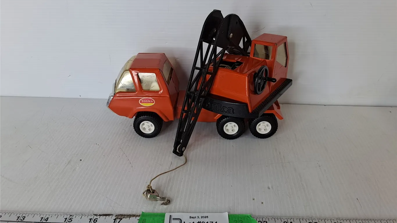 Vintage Model Tonka Crane