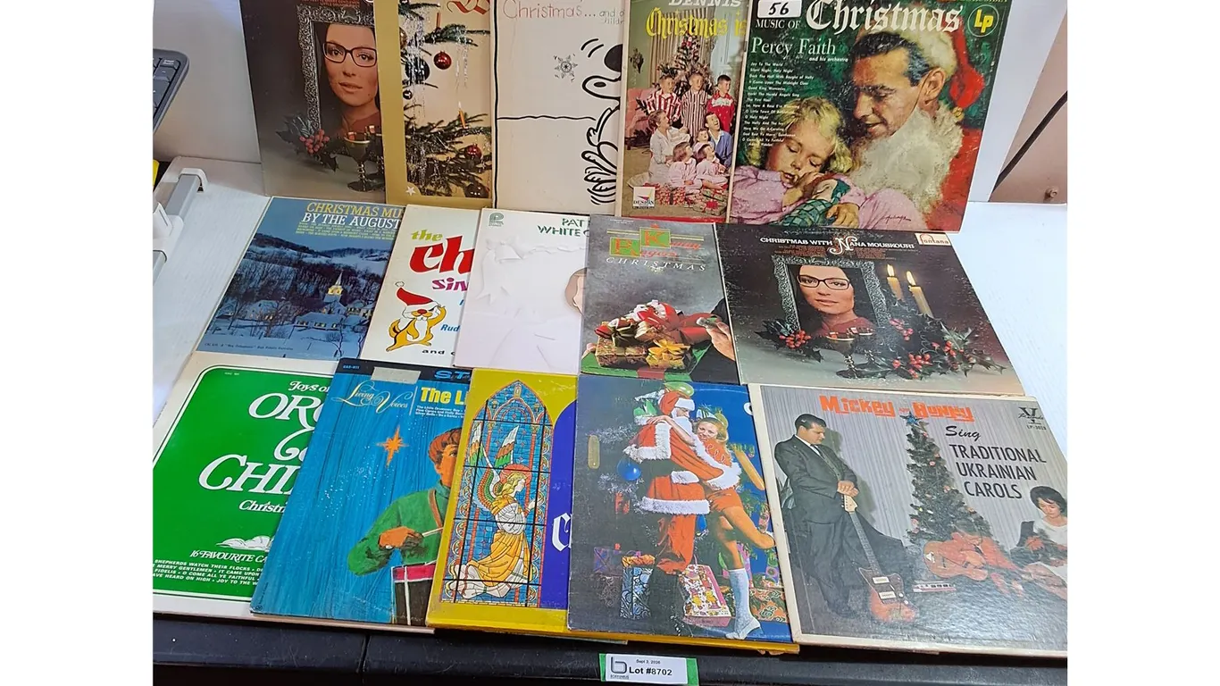 (15) Christmas Vinyl Records