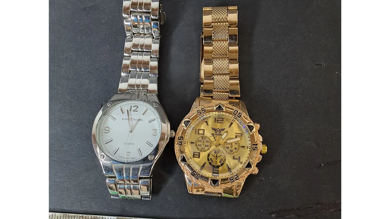Men's Zhowe & Suisse Wristwatches- As Is
