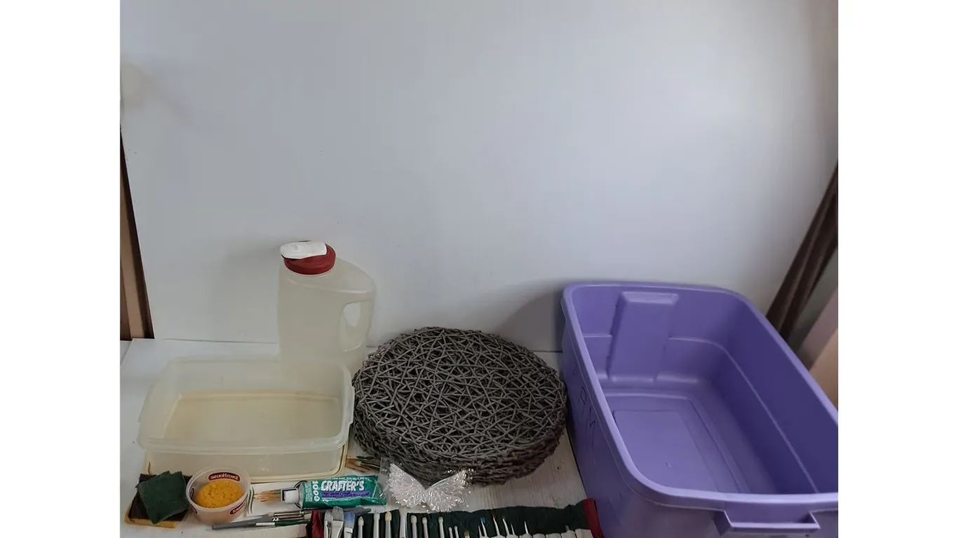 Craft/Paint Supplies, Decor Mats, Totes, Plastic Pitcher - Cannot Ship