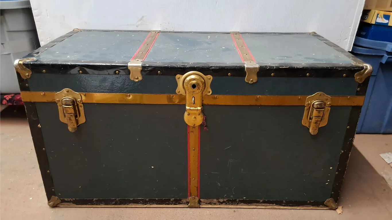 *Vintage Steamer Trunk 36" x 17.75" x 18.5"- Can't Ship
