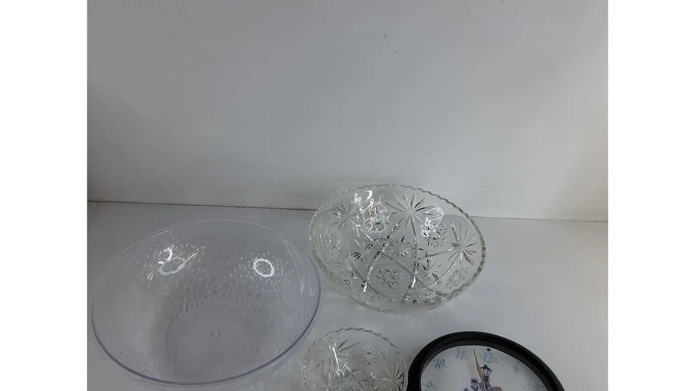(2) Glass Bowls, Plastic Bowl, Christmas Wall Clock