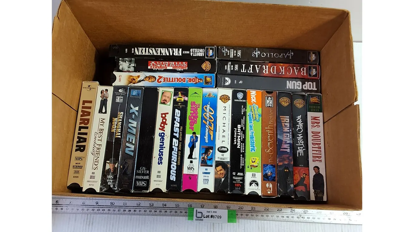 (22) Assorted VHS Tapes - Batman, Top Gun, Apollo