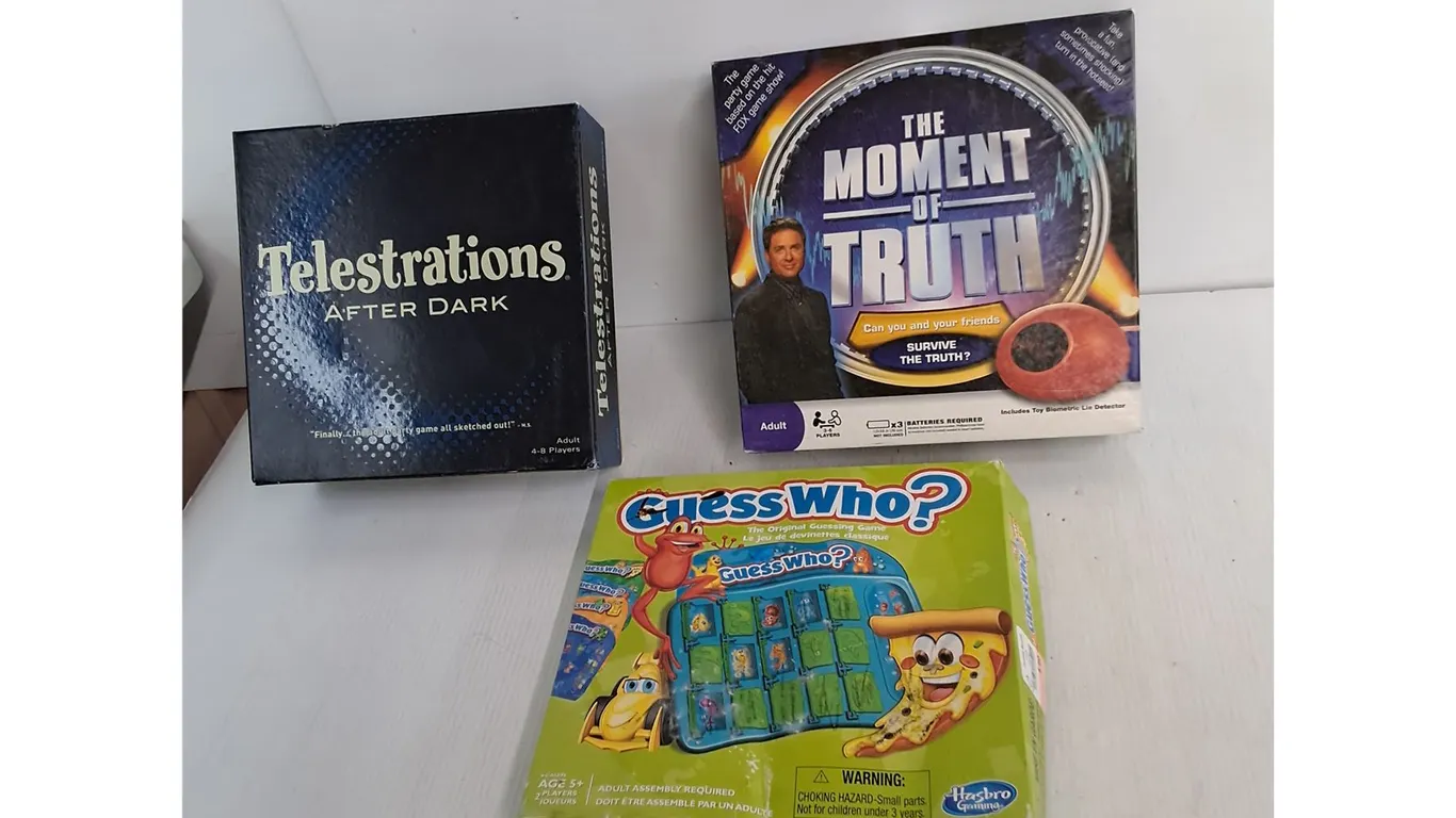 Guess Who-Missing Cards, The Moment of Truth, Telestrations After Dark Games