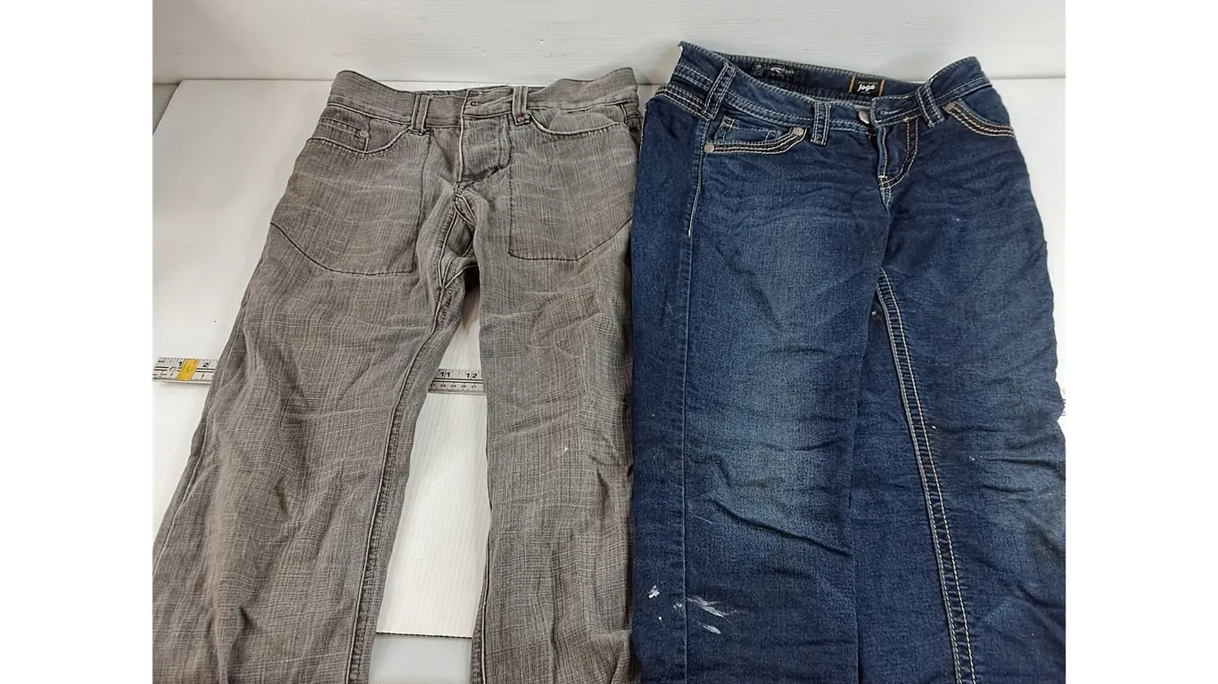 (2) Denim Jeans - Size 28/31