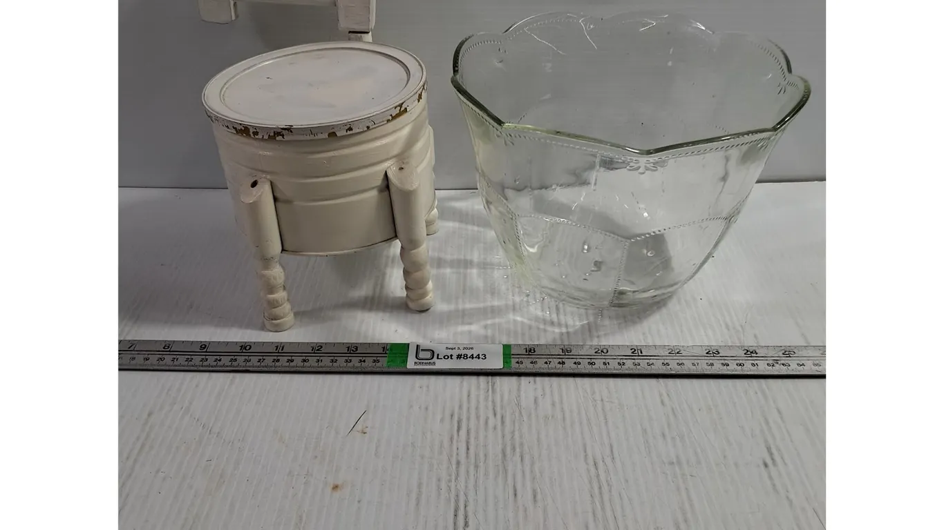 (1) 9.25" Salad Bowl,Folk Art Handmade Ringer Washing Machine