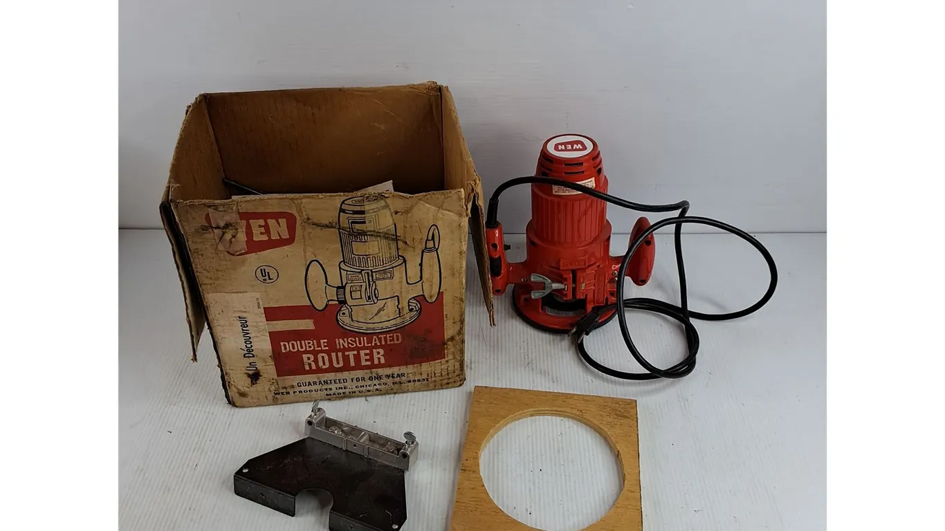 Wen Double Insulated Router - Powers On, As Is