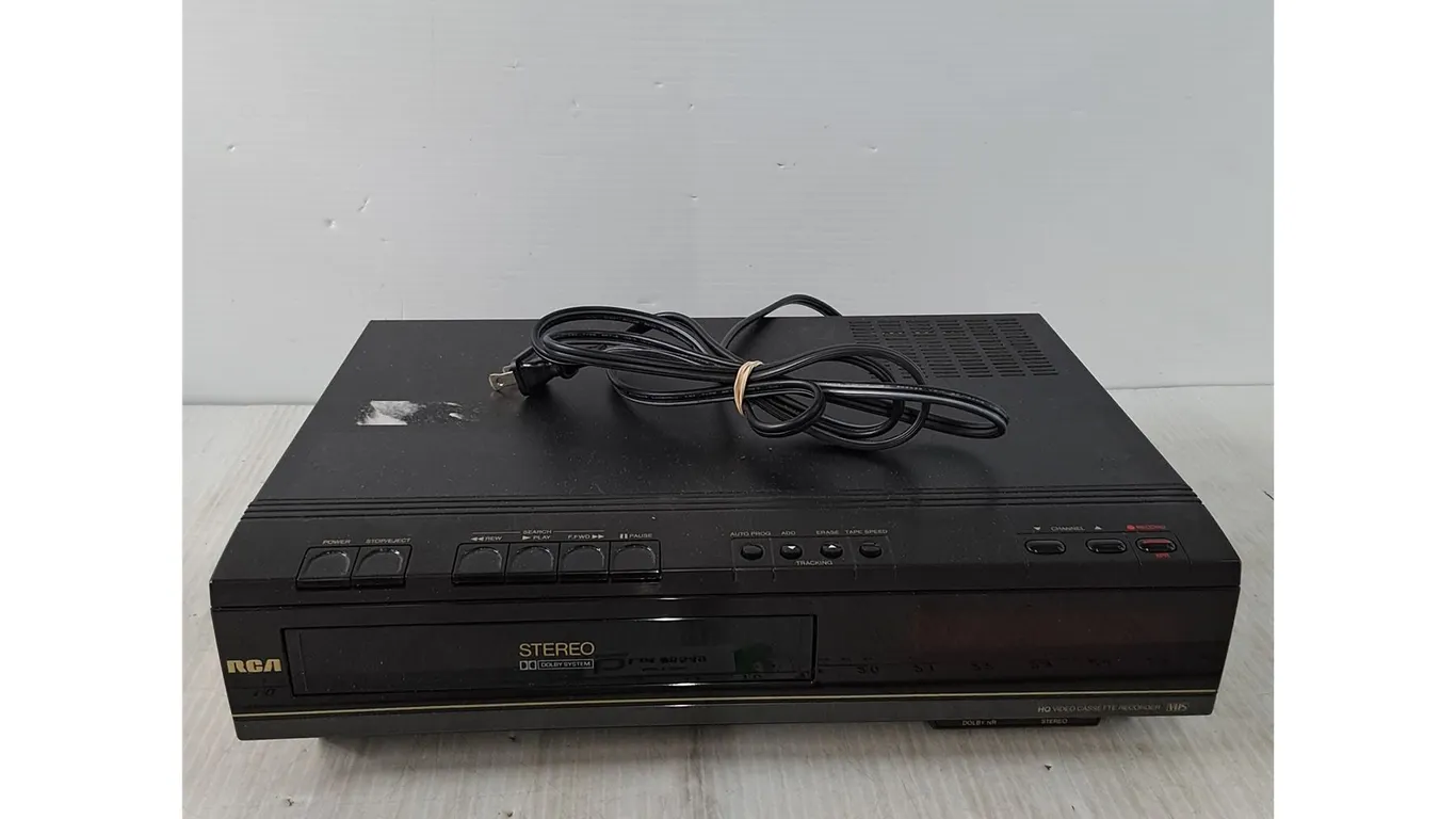 Dolby System Stereo - Powers on