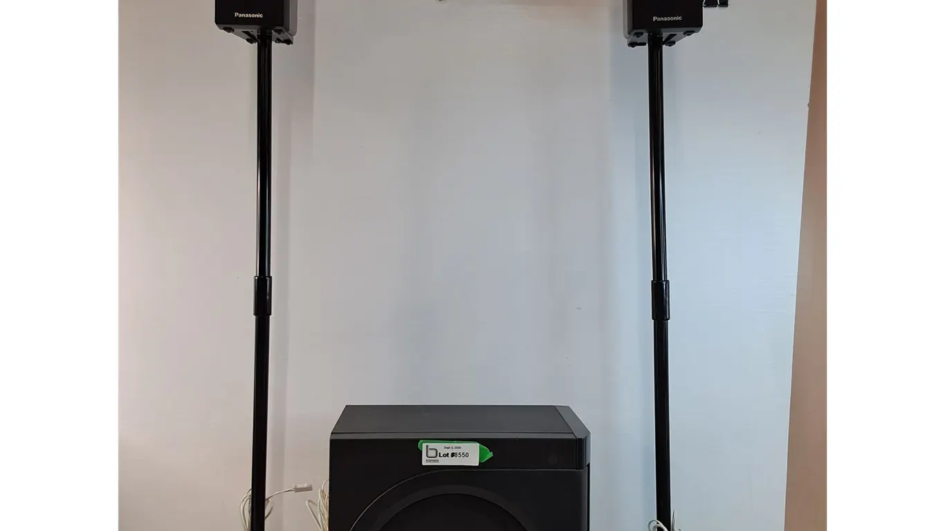 Panasonic Speaker Set - Not Tested- Large one 12.5 x 7 x 14 - Tall ones 44"