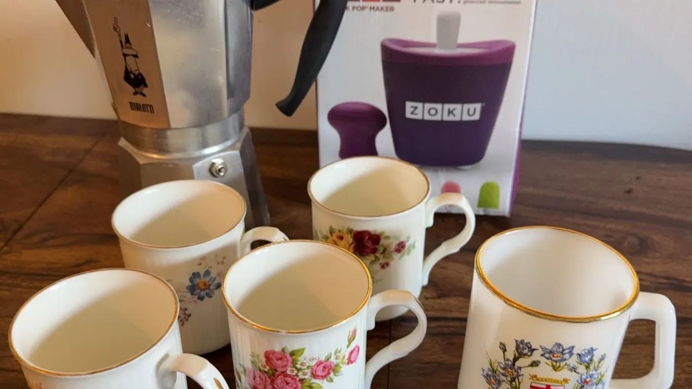 Bialetti Moka Express Stovetop Espresso Maker and Mixed Mug Set