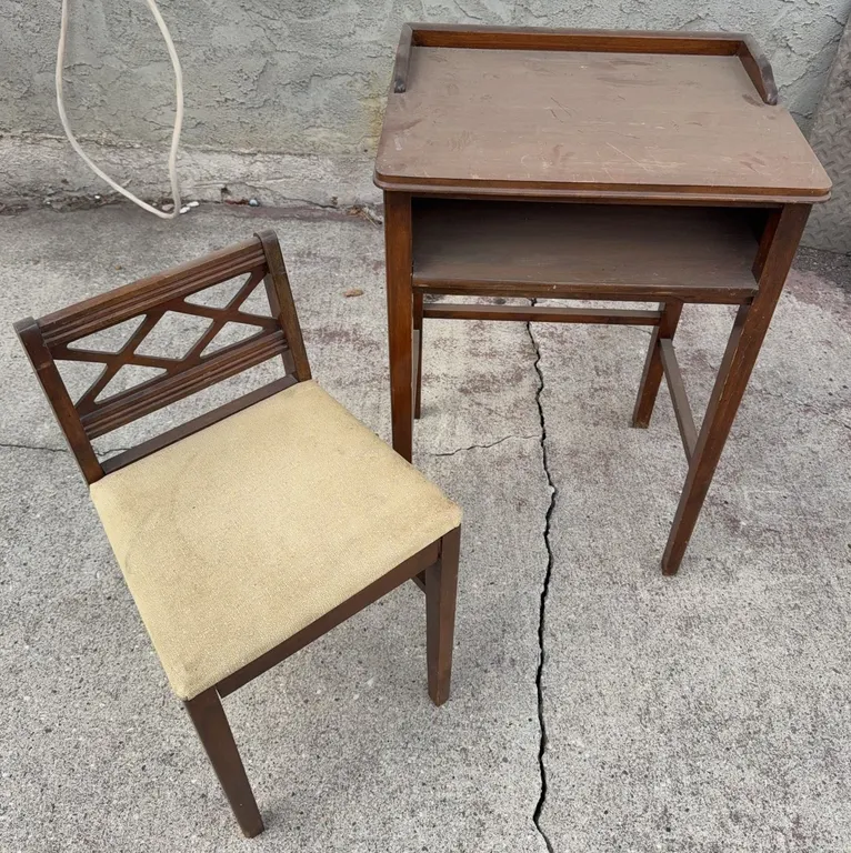 Wooden Small Desk and Chair Set