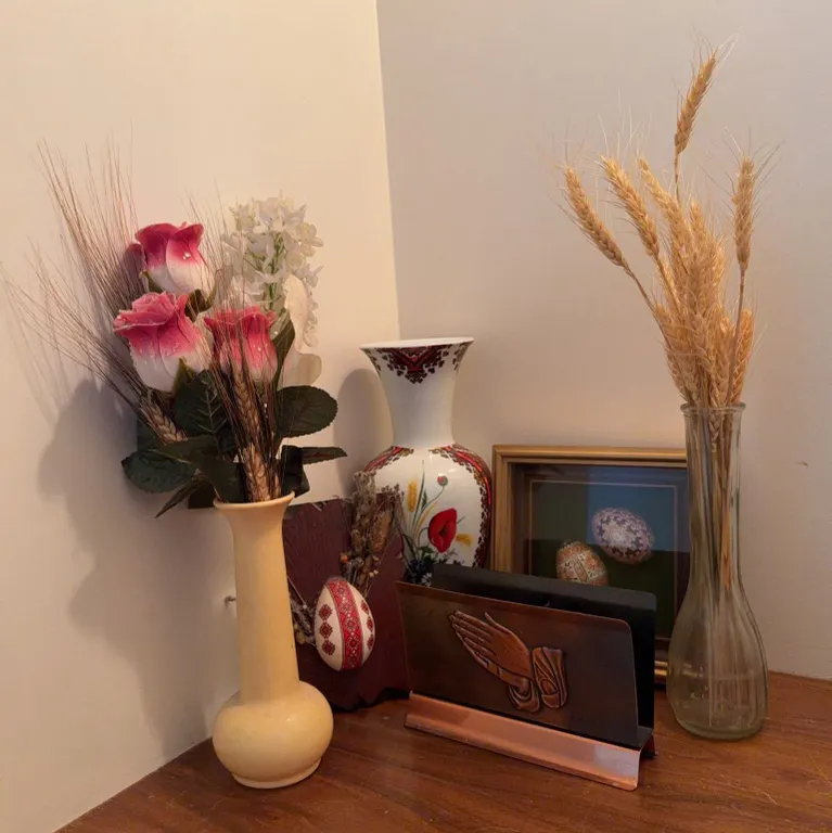 Decor Lot with Coppercraft Guild Mail Holder, Vases, and Framed Decorative Eggs