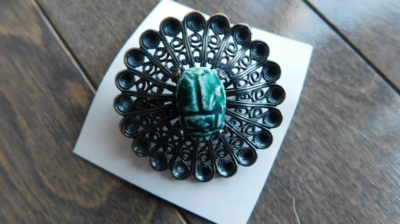 ANTIQUE SCARAB BROACH