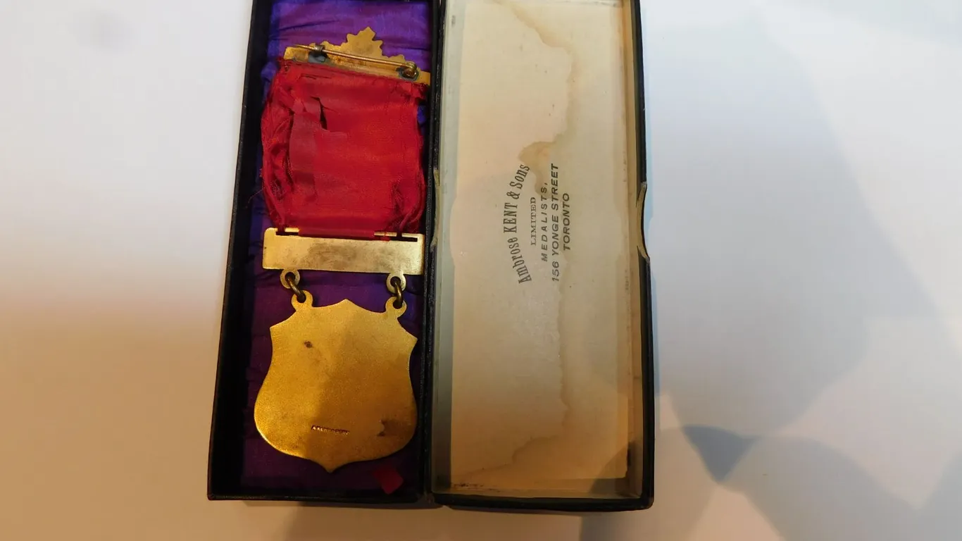 I.O.O.F. GRAND LODGE MANITOBA INSTITUTED 1883 MEDAL, ODD FELLOWS