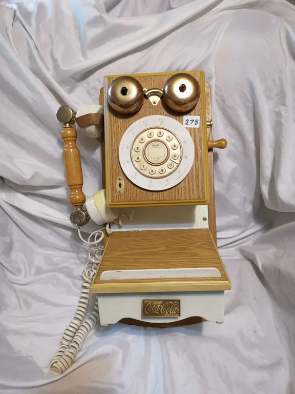 Coca-Cola Vintage-Style Telephone, Not Tested