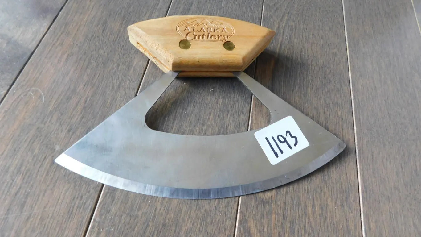 ALASKA CUTLERY ULU KNIFE, NO BOARD, VERY SHARP