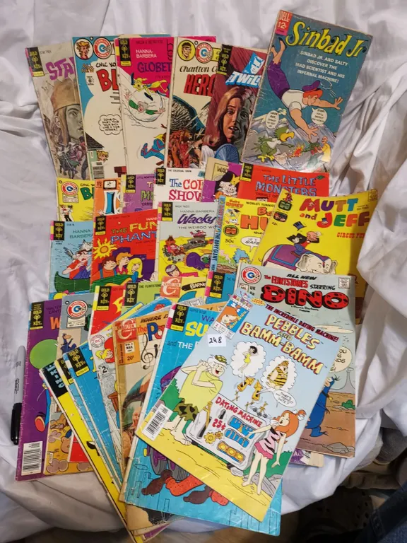 Large lot of Vintage Comics