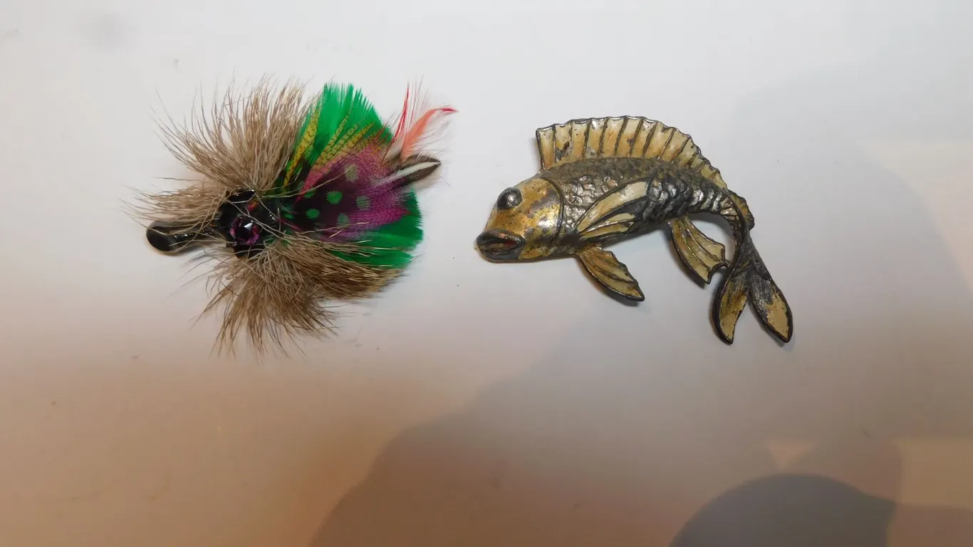ANTIQUE BROACHES