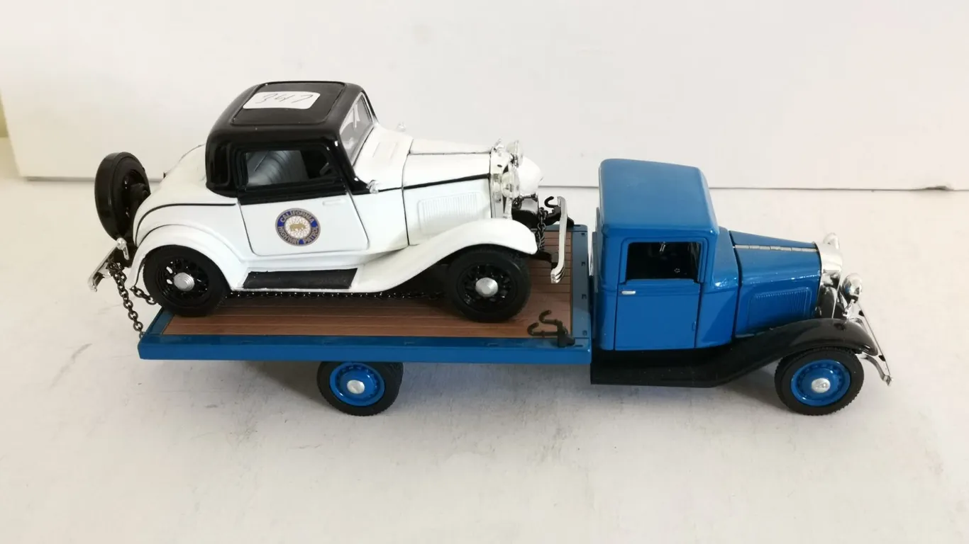 1934 Ford Model Truck w/ 1932 Ford Coupe