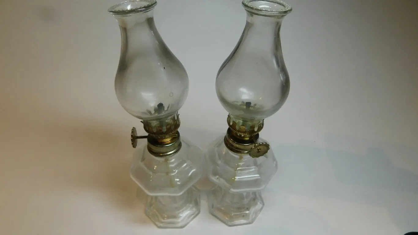 2 MINIATURE LANTERNS