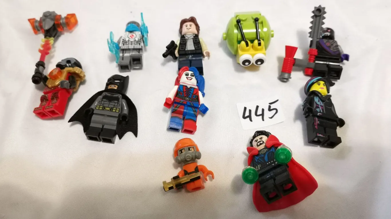 10 Lego Figurines, Joker, Batman