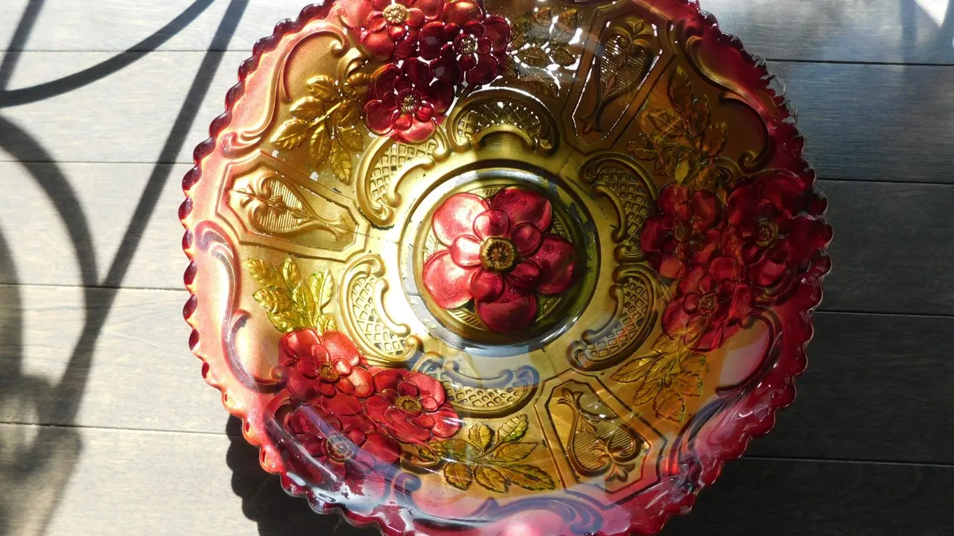 LARGE GOOFUS GLASS SERVING BOWL OVER 9” DIAMETER RED AND GOLD